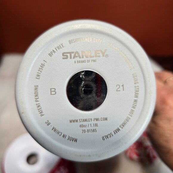 NWOT Stanley Thermal Insulated 40oz Handled Cup with Screw on Lid BPA Free NWOT - Picture 5 of 5